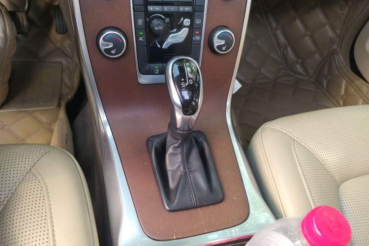 Used Volvo S80L 2014 2.0T T5 Smart Luxury Edition Gear Lever