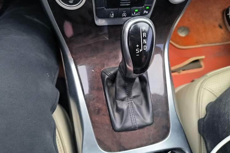 Used Volvo S80L 2014 2.0T T5 Luxury Executive Edition Gear Lever