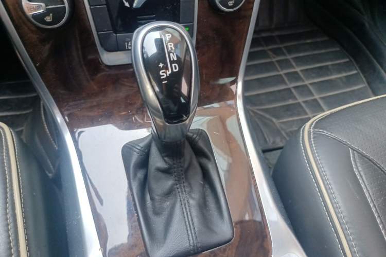 Used Volvo S80L 2014 2.0T T5 Luxury Executive Edition Gear Lever