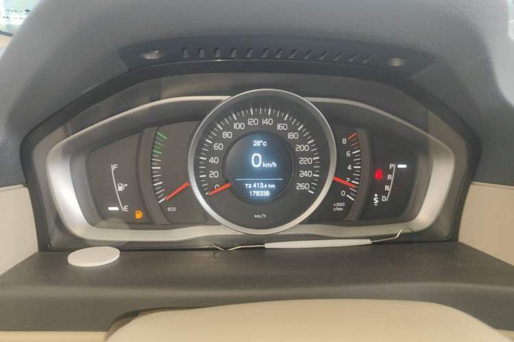 Used Volvo S80L 2014 2.0T T5 Intelligent Luxury Edition Instrument Cluster
