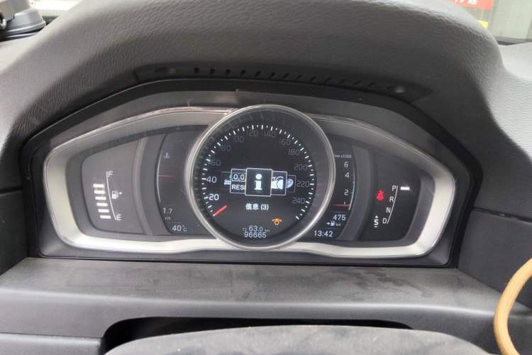 Used Volvo S80L 2014 2.0T T5 Smart Luxury Edition Instrument Cluster