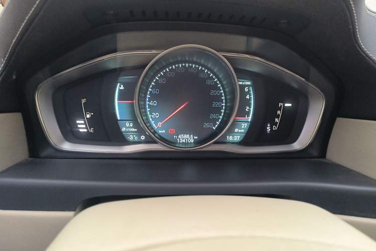 Used Volvo S80L 2014 2.0T T5 Luxury Executive Edition Instrument Cluster