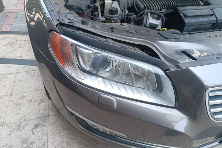 Used Volvo S80L 2014 2.0T T5 Luxury Executive Edition Right Front Headlight