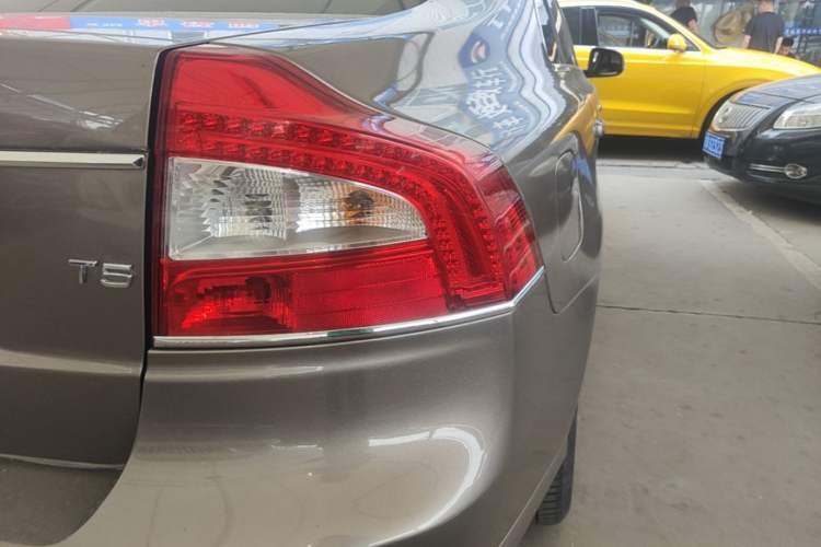 Used Volvo S80L 2014 2.0T T5 Intelligent Luxury Edition Right Rear Taillight