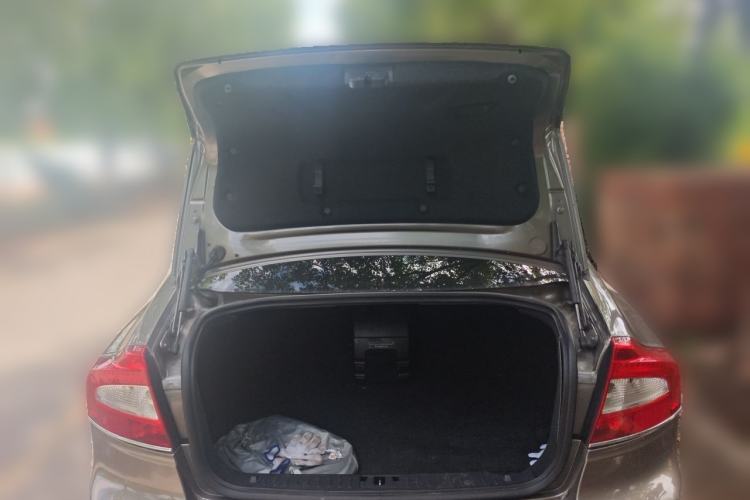 Used Volvo S80L 2014 2.0T T5 Luxury Executive Edition Trunk