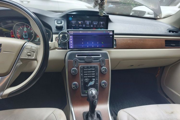 Used Volvo S80L 2014 2.0T T5 Smart Luxury Edition Audio And AC Panel
