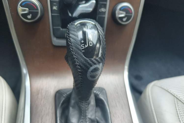 Used Volvo S80L 2014 2.0T T5 Smart Luxury Edition Gear Lever
