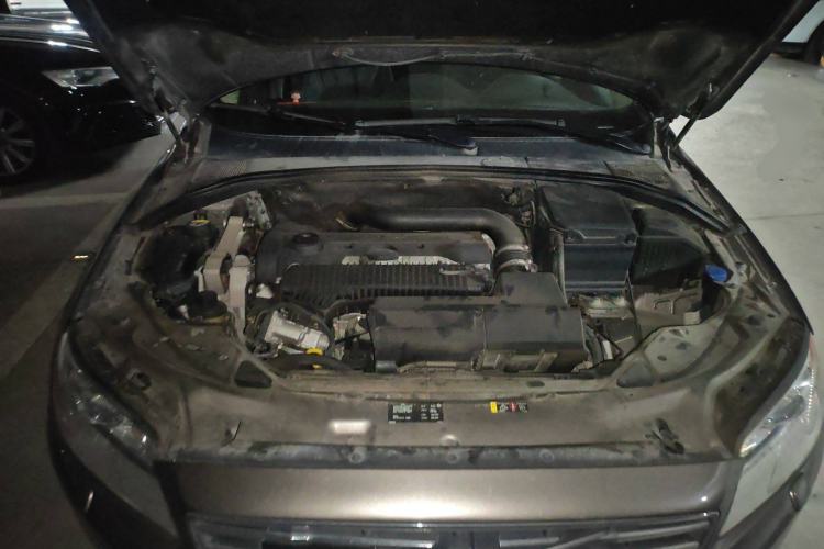 Used Volvo S80L 2014 2.0T T5 Luxury Executive Edition Engine Bay