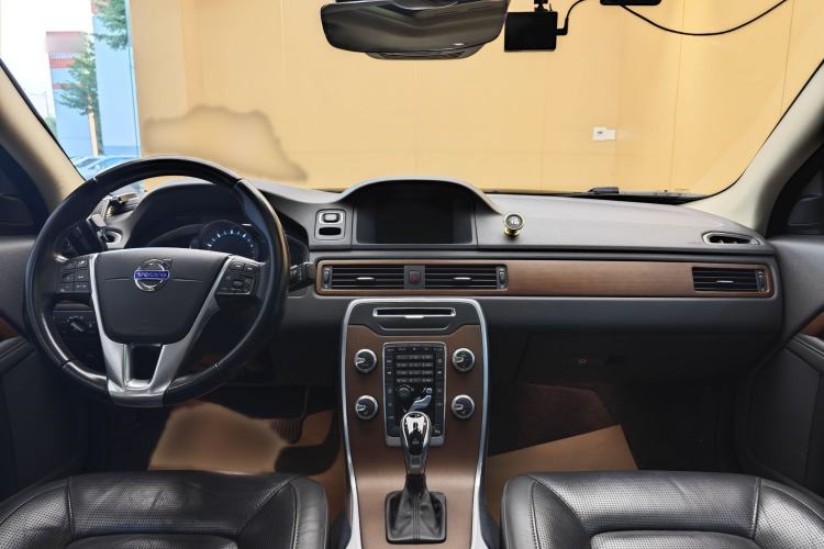 Used Volvo S80L 2015 2.0T T5 Smart Luxury Edition Audio And AC Panel