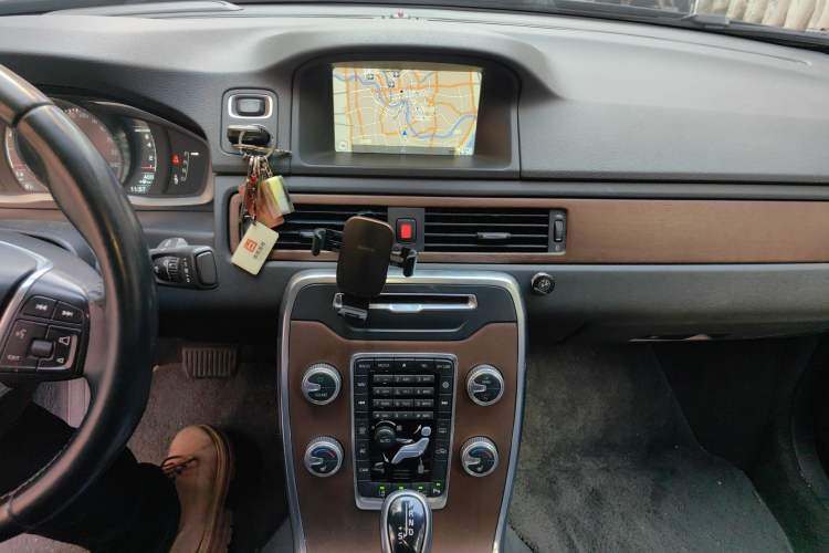 Used Volvo S80L 2015 2.0T T5 Smart Luxury Edition Audio And AC Panel