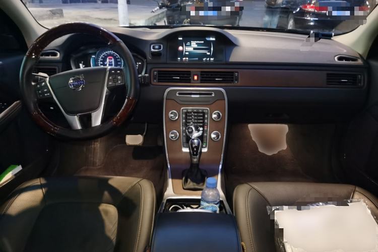 Used Volvo S80L 2015 2.0T T5 Smart Luxury Edition Center Console