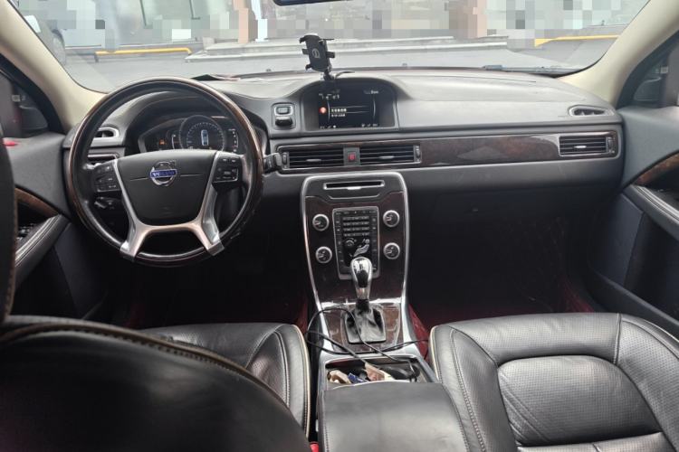 Used Volvo S80L 2015 2.0T T5 Luxury Executive Edition Center Console