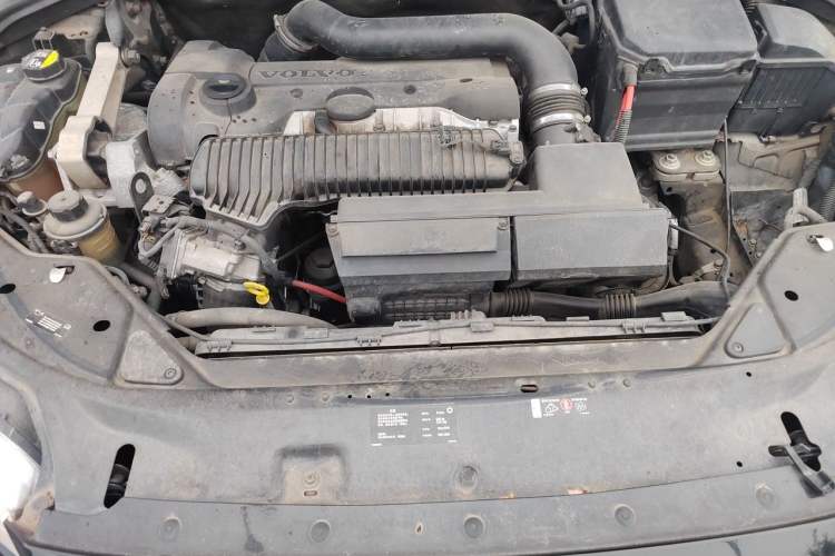 Used Volvo S80L 2015 2.0T T5 Smart Luxury Edition Engine Bay