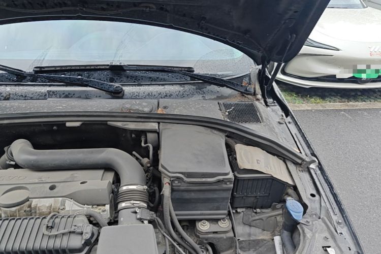 Used Volvo S80L 2015 2.0T T5 Luxury Executive Edition Engine Bay Left