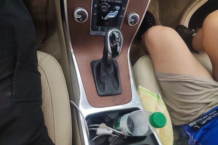 Used Volvo S80L 2015 2.0T T5 Smart Luxury Edition Gear Lever