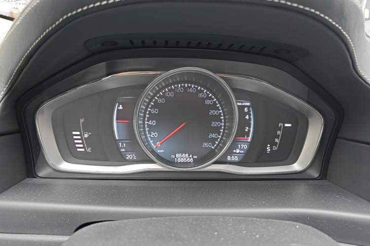 Used Volvo S80L 2015 2.0T T5 Luxury Executive Edition Instrument Cluster