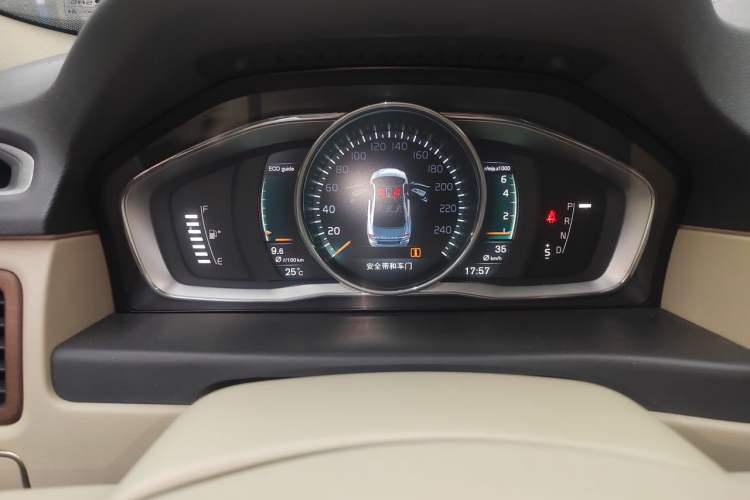 Used Volvo S80L 2015 2.0T T5 Smart Luxury Edition Instrument Cluster