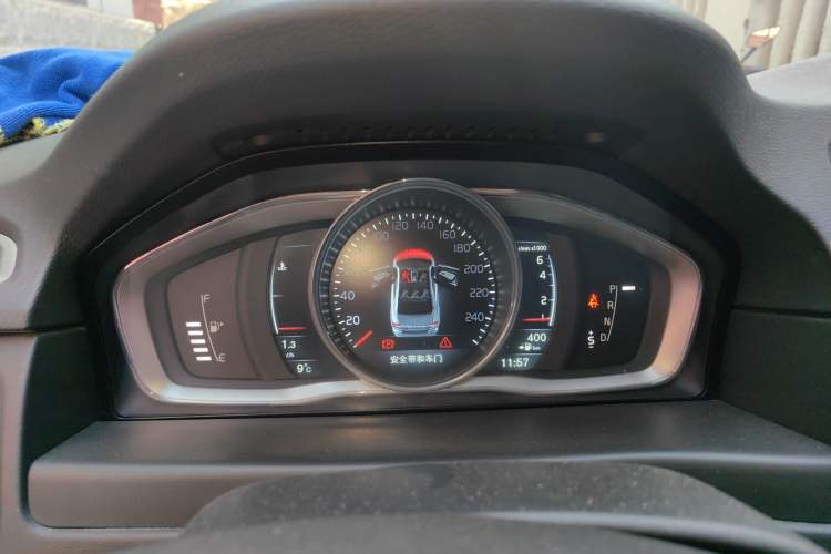 Used Volvo S80L 2015 2.0T T5 Smart Luxury Edition Instrument Cluster