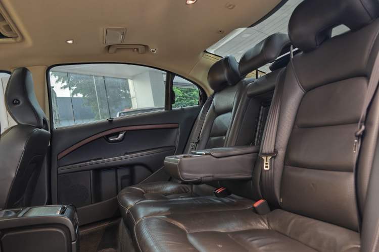 Used Volvo S80L 2015 2.0T T5 Smart Luxury Edition Interior 3