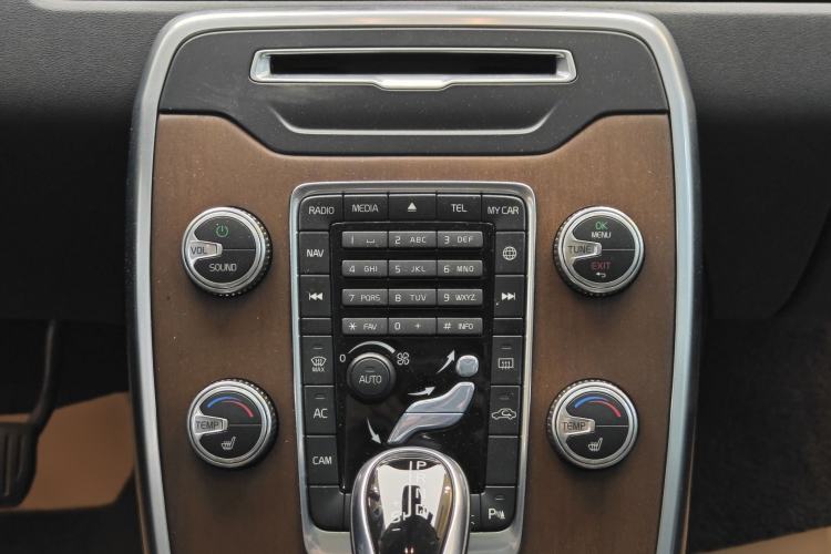 Used Volvo S80L 2015 2.0T T5 Smart Luxury Edition Interior 6