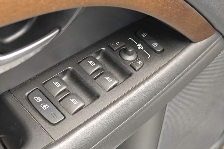 Used Volvo S80L 2015 2.0T T5 Smart Luxury Edition Interior 9