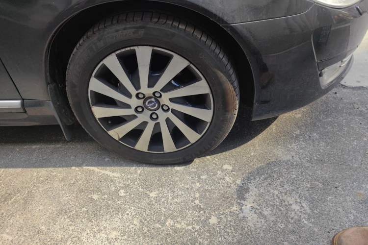 Used Volvo S80L 2015 2.0T T5 Smart Luxury Edition Right Front Wheel Hub