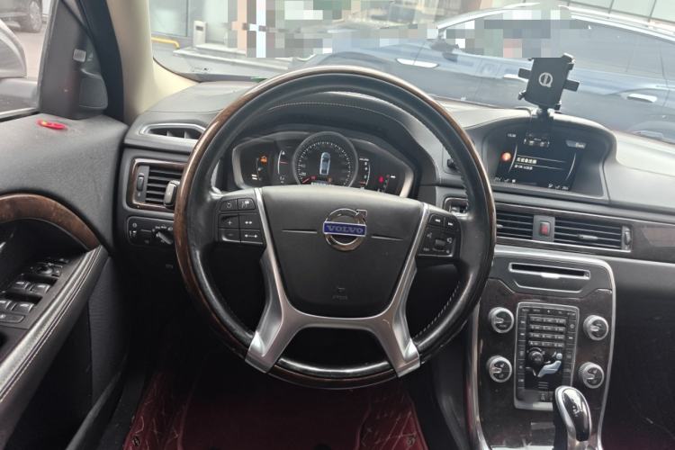 Used Volvo S80L 2015 2.0T T5 Luxury Executive Edition Steering Wheel