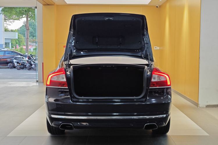 Used Volvo S80L 2015 2.0T T5 Smart Luxury Edition Trunk