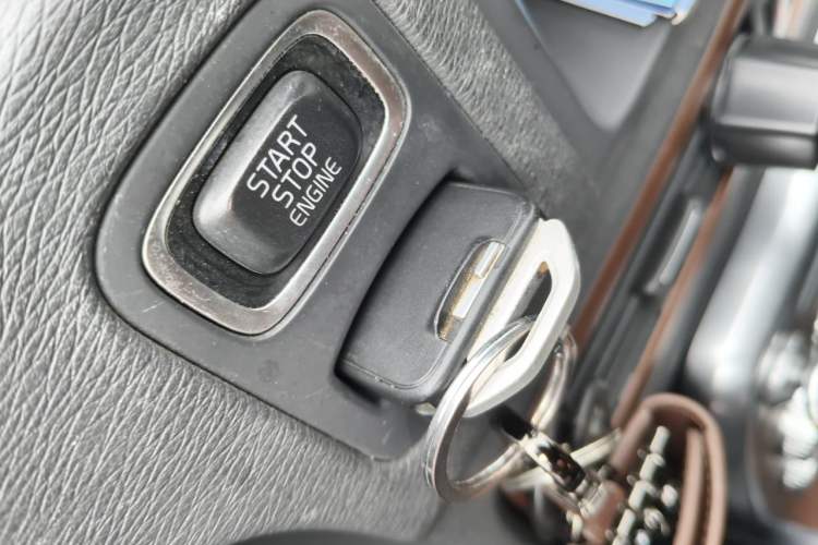 Used Volvo S80L 2015 2.0T T5 Smart Luxury Edition Vehicle Key