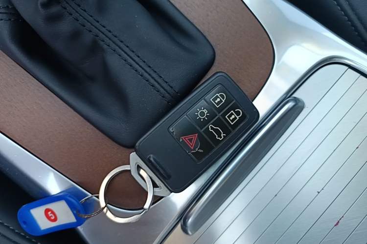 Used Volvo S80L 2015 2.0T T5 Smart Luxury Edition Vehicle Key