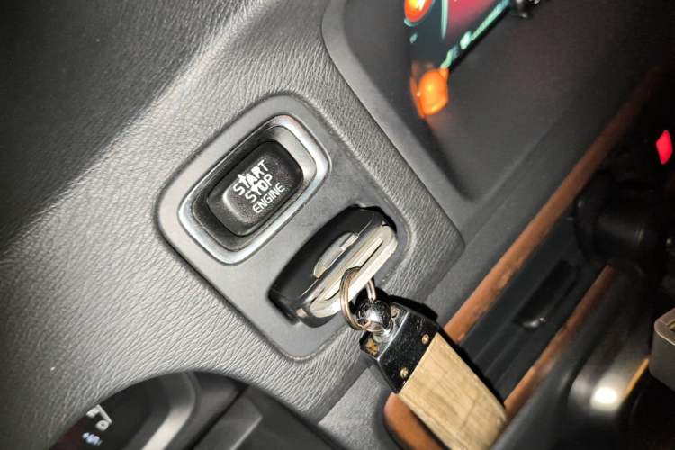Used Volvo S80L 2015 2.0T T5 Smart Edition Vehicle Key