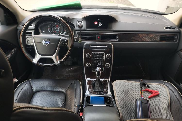 Used Volvo S80L 2015 2.0T T5 Luxury Executive Edition Center Console