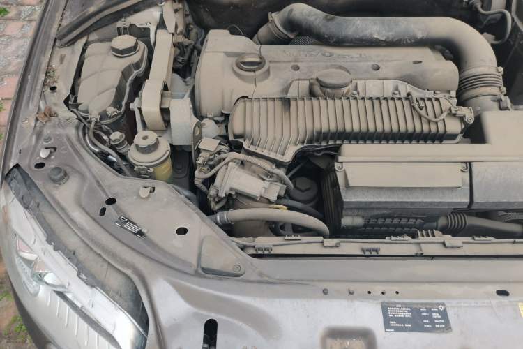 Used Volvo S80L 2015 2.0T T5 Luxury Executive Edition Engine Bay Right