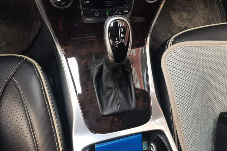 Used Volvo S80L 2015 2.0T T5 Luxury Executive Edition Gear Lever