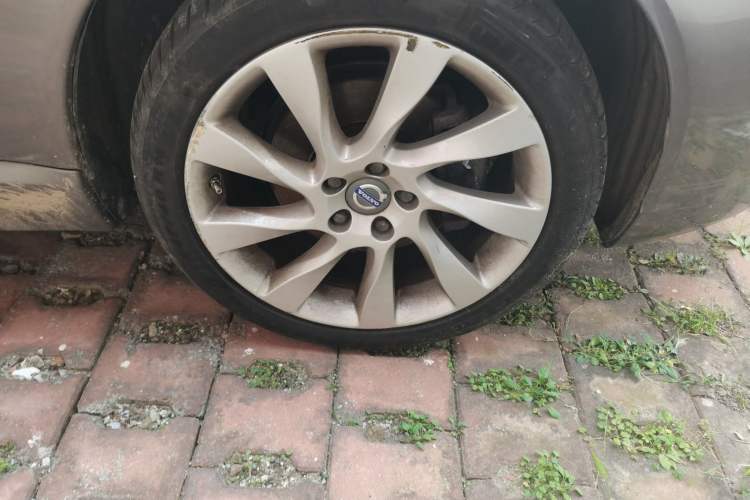 Used Volvo S80L 2015 2.0T T5 Luxury Executive Edition Right Front Wheel Hub