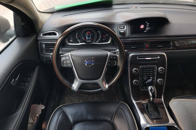 Used Volvo S80L 2015 2.0T T5 Luxury Executive Edition Steering Wheel