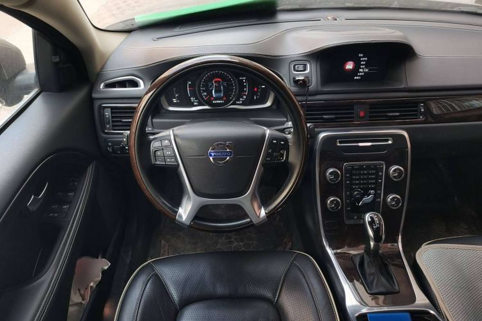 Used Volvo S80L 2015 2.0T T5 Luxury Executive Edition Steering Wheel