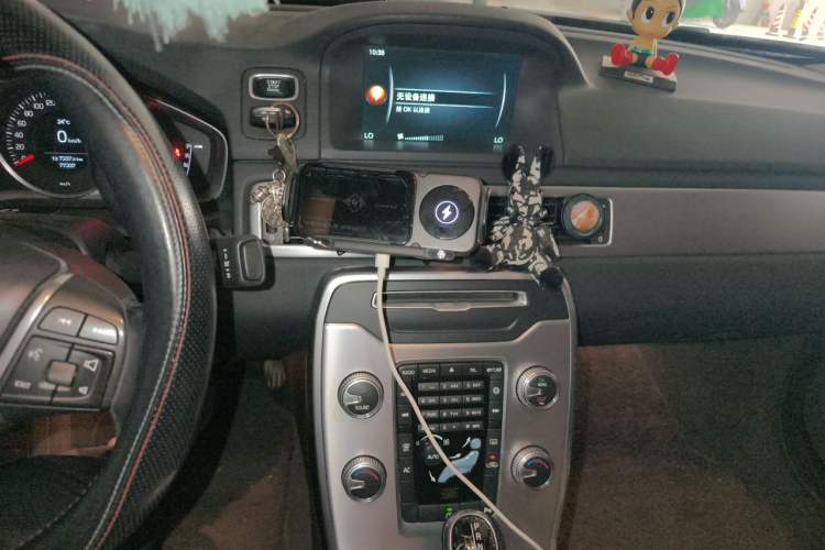 Used Volvo S80L 2015 2.0T T5 Smart Edition Audio And AC Panel