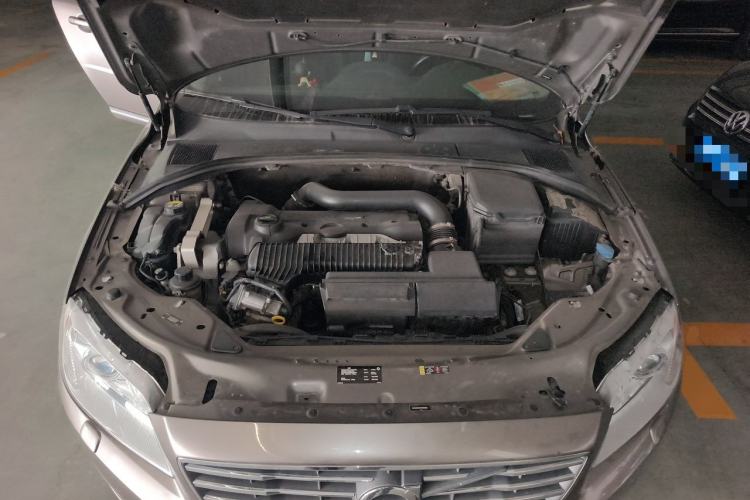 Used Volvo S80L 2015 2.0T T5 Smart Edition Engine Bay