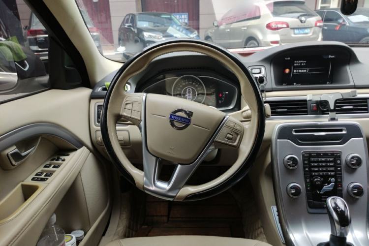 Used Volvo S80L 2015 2.0T T5 Smart Edition Steering Wheel