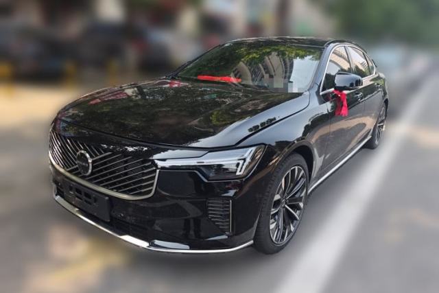 Used Volvo S90 2026 B5 Zhiyuan Luxury Edition
