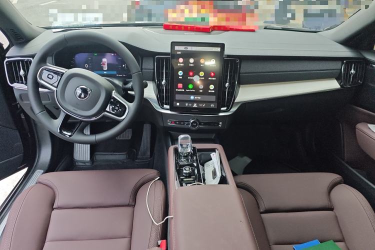 Used Volvo S90 2026 B5 Zhiyuan Luxury Edition Center Console