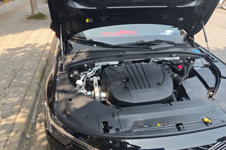 Used Volvo S90 2026 B5 Zhiyuan Luxury Edition Engine Bay Right