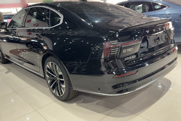 Used Volvo S90 2026 B5 Zhiya Luxury Edition Exterior 3