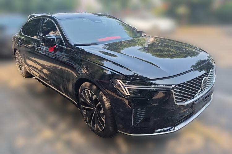 Used Volvo S90 2026 B5 Zhiyuan Luxury Edition Front Right 45 Deg