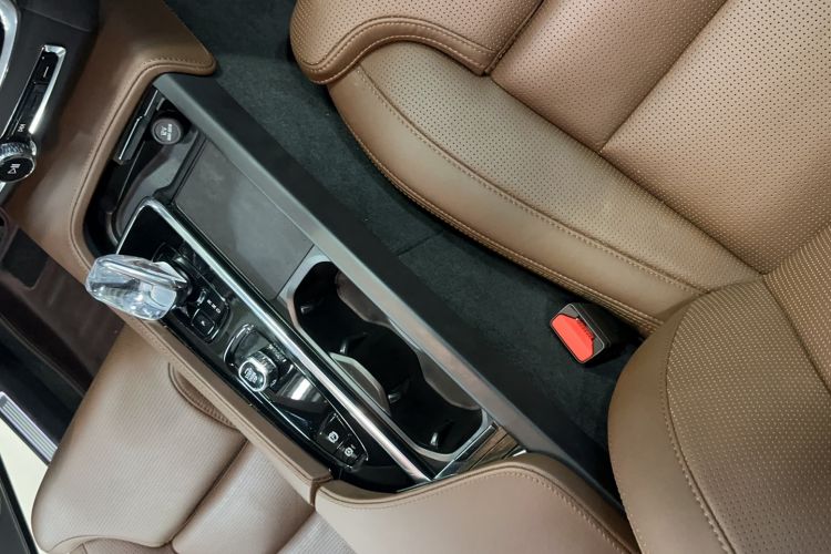 Used Volvo S90 2025 B5 Zhiya Luxury Edition Gear Lever