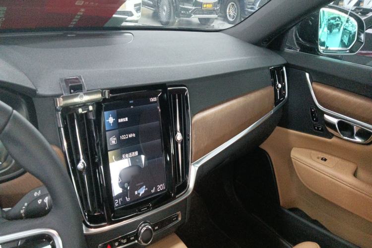 Used Volvo S90 2016 T6 AWD Zhiya Edition Center Console