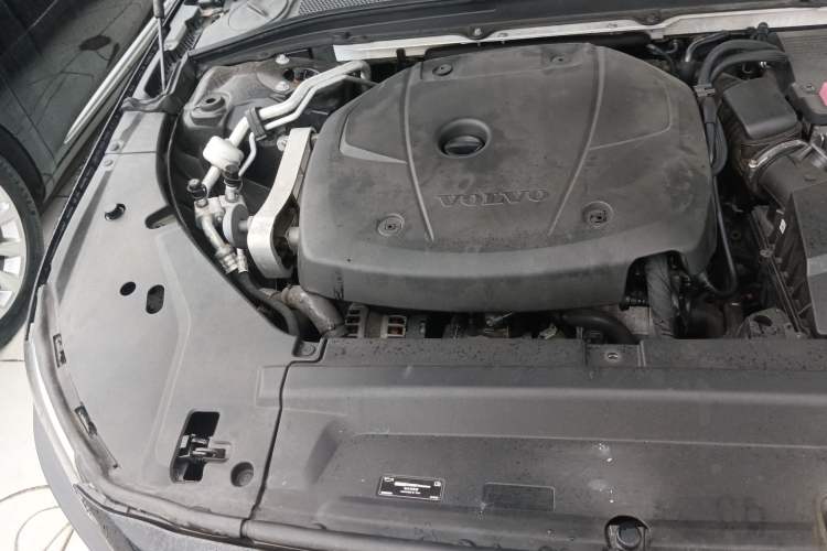 Used Volvo S90 2016 T6 AWD Zhiya Edition Engine Bay Right
