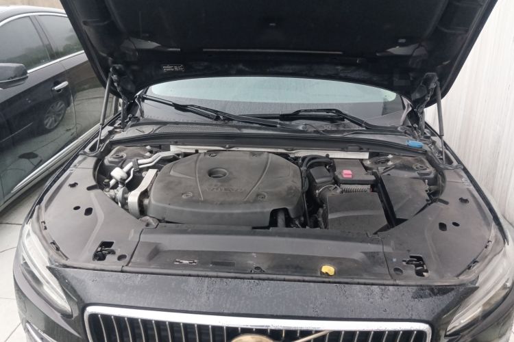 Used Volvo S90 2016 T6 AWD Zhiya Edition Engine Bay