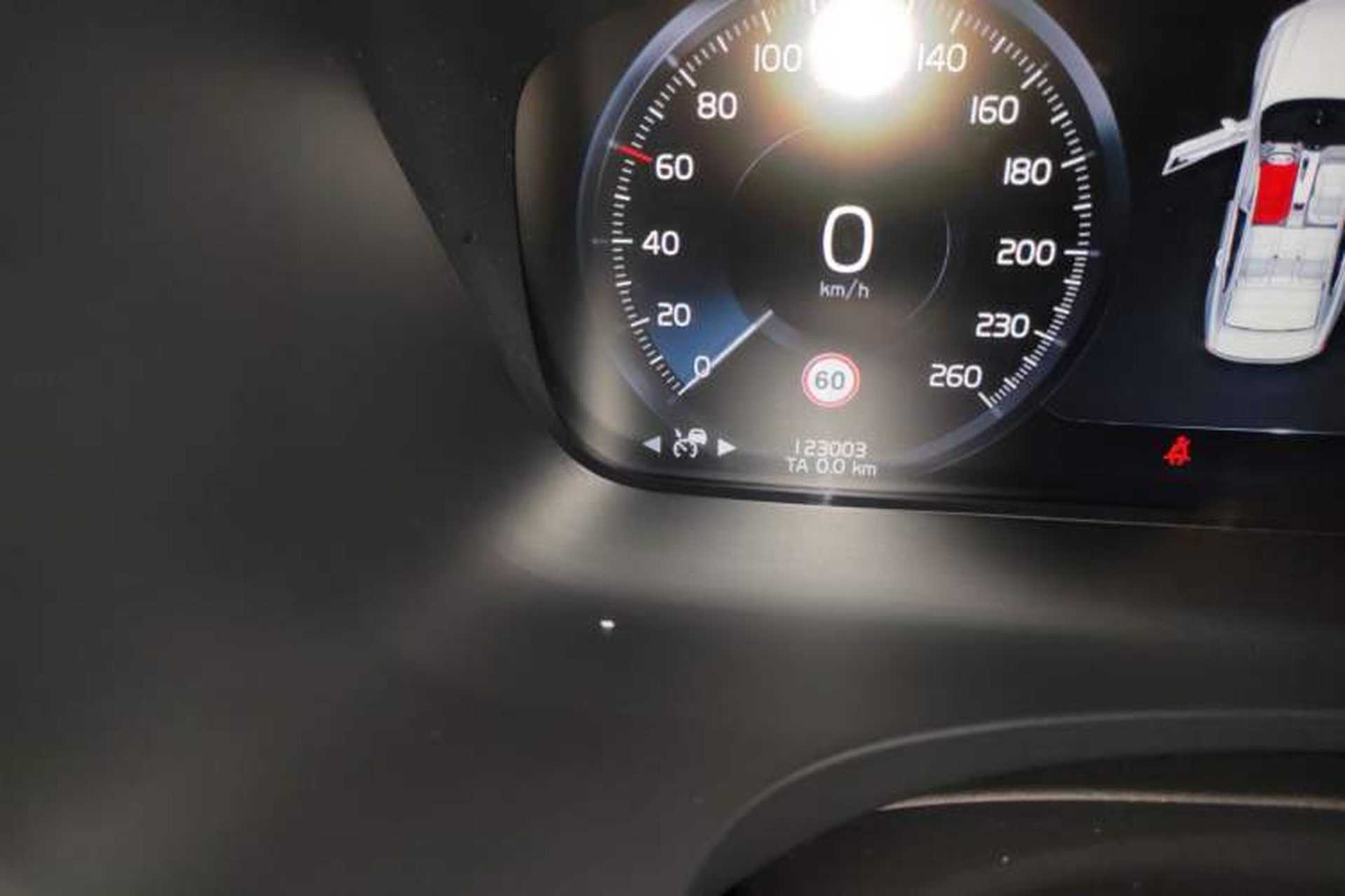 Used Volvo S90 2016 T6 AWD Zhiya Edition Odometer Close Up